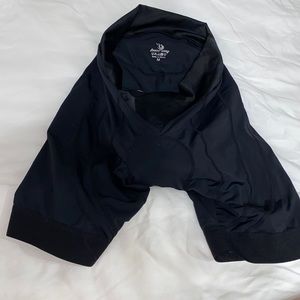 BEROY | Black Bike Shorts with Thigh Grips